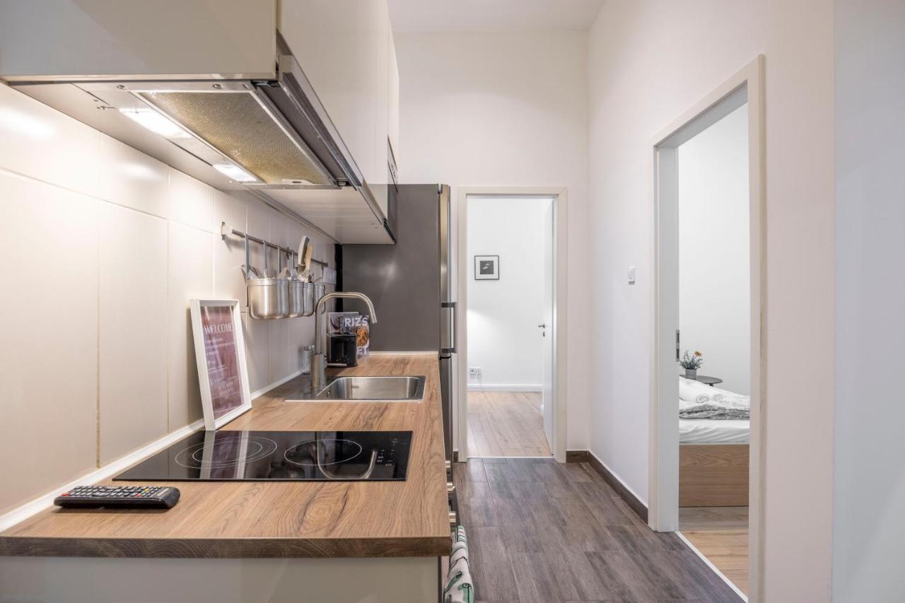 Central Grand Apartment With 5Bedrm 2Bathroom Будапеща Екстериор снимка