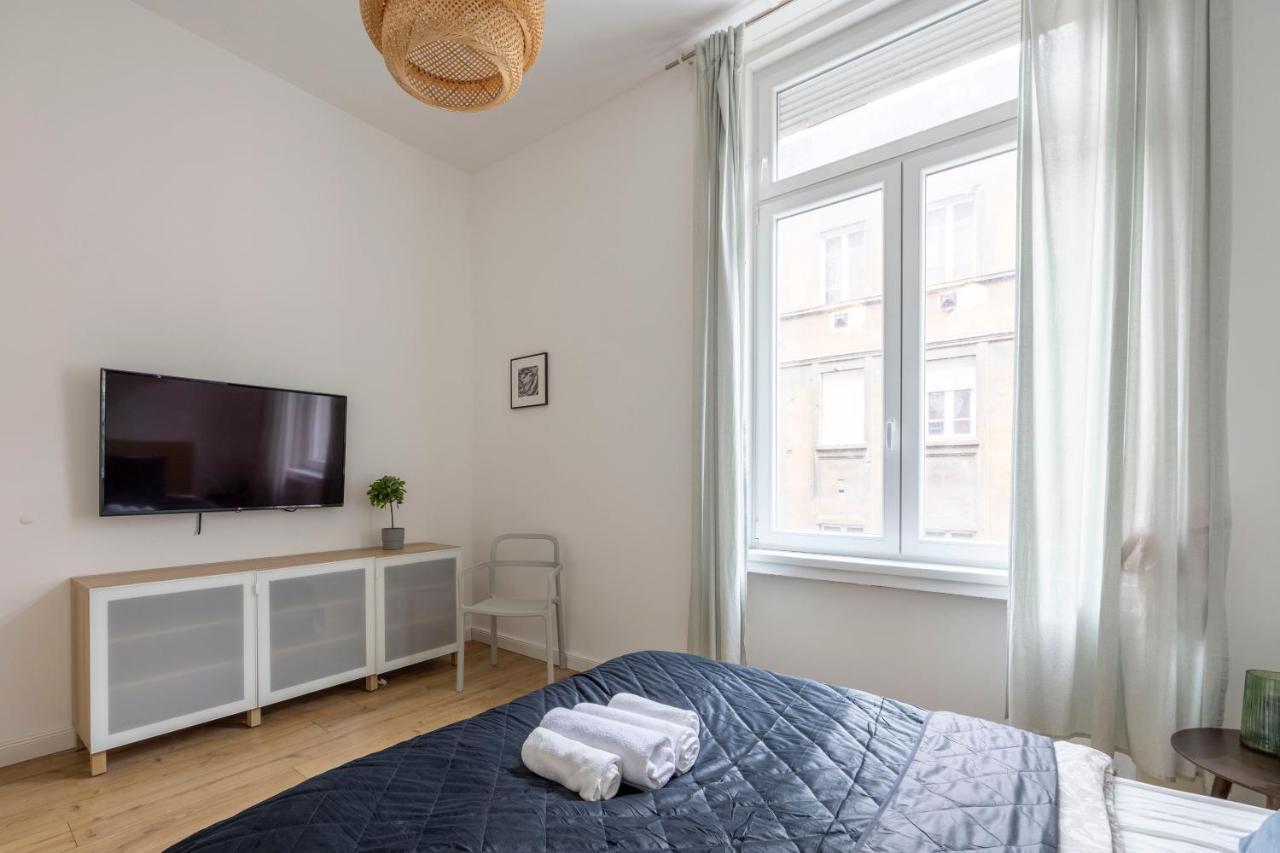 Central Grand Apartment With 5Bedrm 2Bathroom Будапеща Екстериор снимка