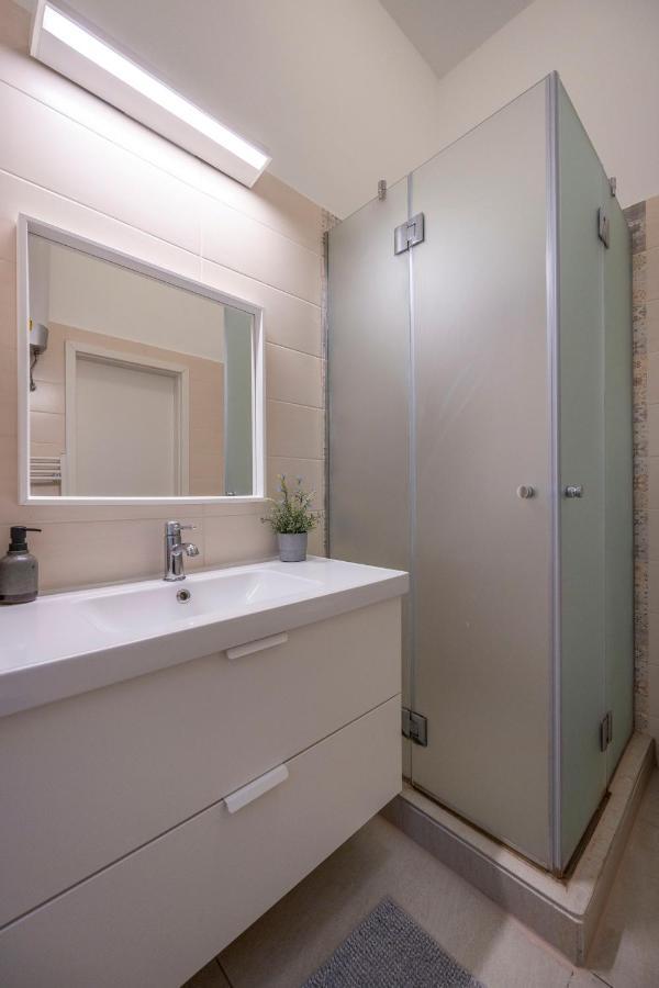 Central Grand Apartment With 5Bedrm 2Bathroom Будапеща Екстериор снимка