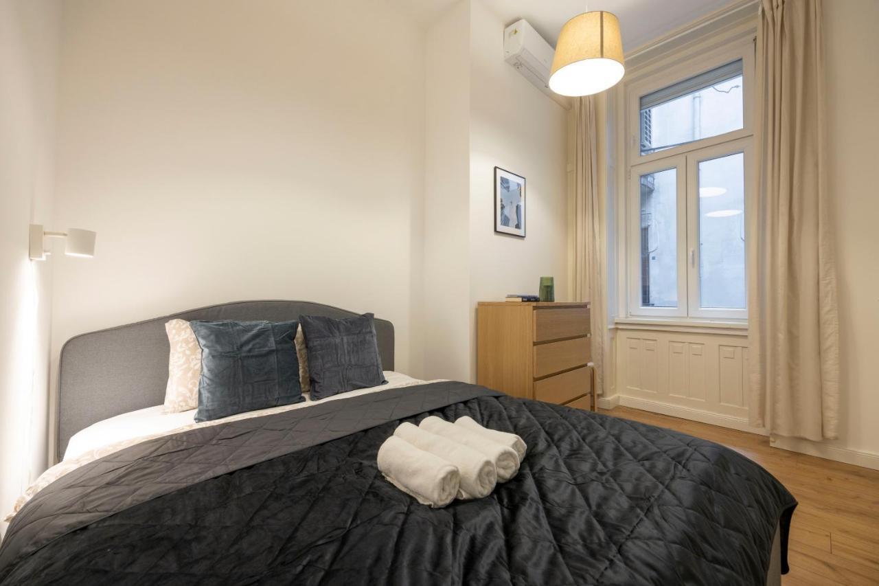Central Grand Apartment With 5Bedrm 2Bathroom Будапеща Екстериор снимка