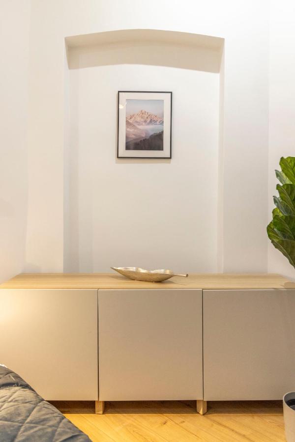 Central Grand Apartment With 5Bedrm 2Bathroom Будапеща Екстериор снимка